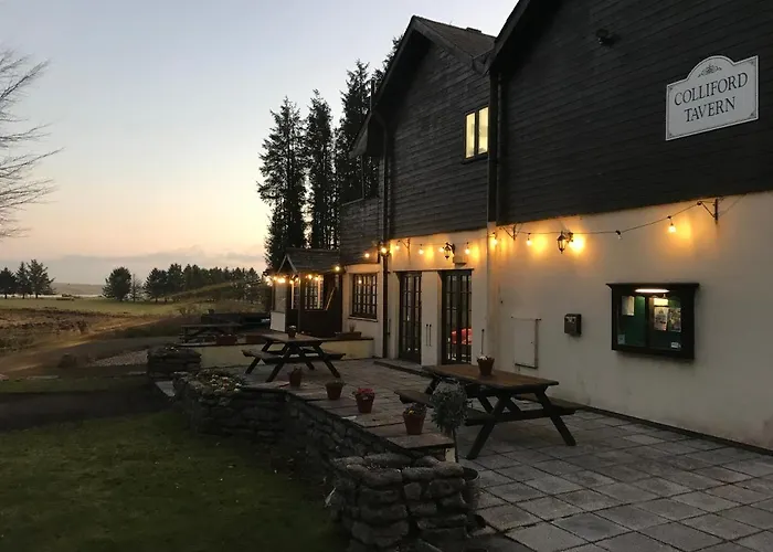 Colliford Lake Tavern & Holiday Park
